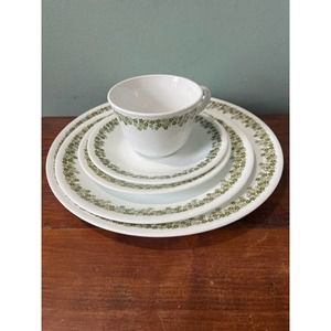 Vintage Pyrex Corelle Crazy Daisy Spring Blossom Five Piece Place Setting ~ EUC
